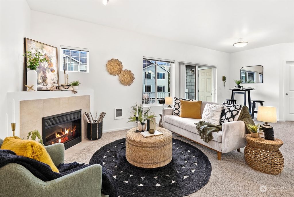 Photo of 15720 Manor Way #T4, Lynnwood, WA 98087 (MLS # 2318689)