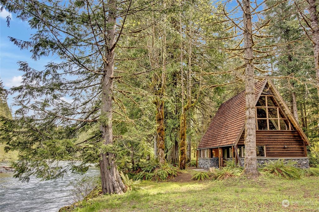 Photo of 12443 744th Avenue NE, Skykomish, WA 98288 (MLS # 2078215)