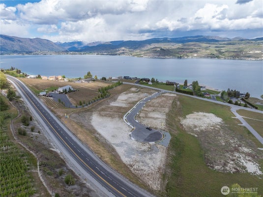 126 LORETTA LN, CHELAN, WA 98816 - Image dc4d44b2891393eaa785d64d3912bf7e/584932154