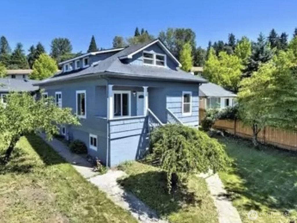 Photo of 112 Kennebeck Avenue S, Kent, WA 98030 (MLS # 2473223)