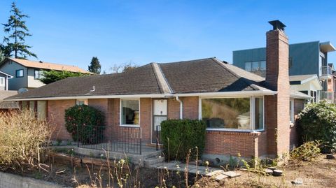Photo of 4015 W Prosper Street, Seattle, WA 98199 (MLS # 2498528)