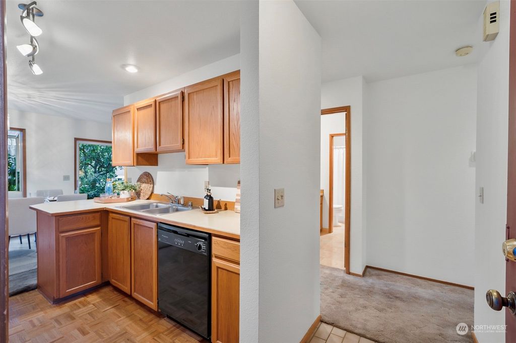Photo of 4118 212th Street SW #C102, Mountlake Terrace, WA 98043 (MLS # 2189586)