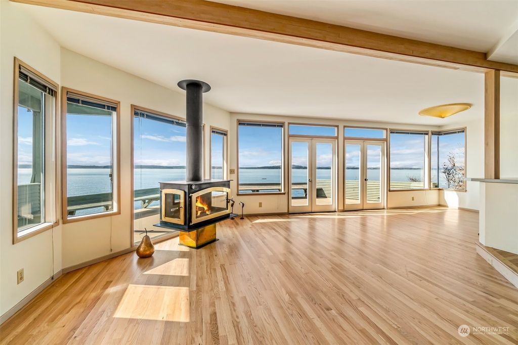 Photo of 5905 Beach Drive SW, Seattle, WA 98136 (MLS # 2206454)