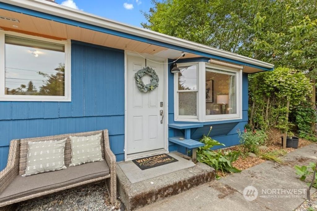 Photo of 2122 SW Trenton Street, Seattle, WA 98106 (MLS # 2128010)