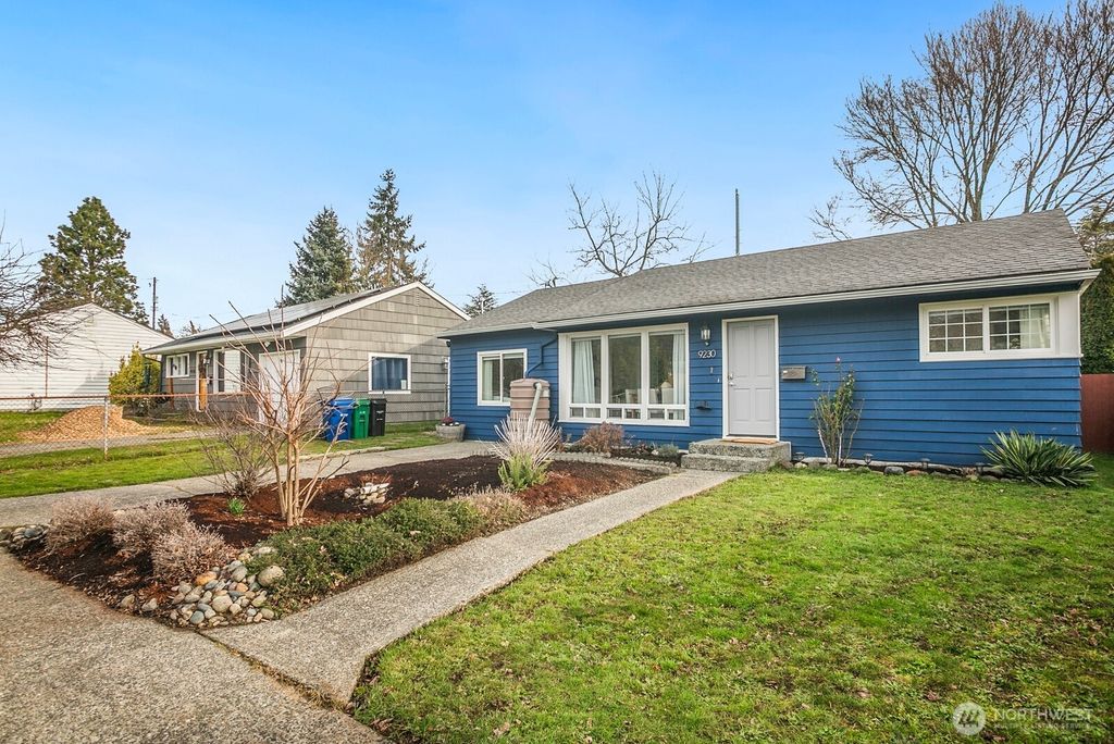 Photo of 9230 31st Avenue SW, Seattle, WA 98126 (MLS # 2472502)