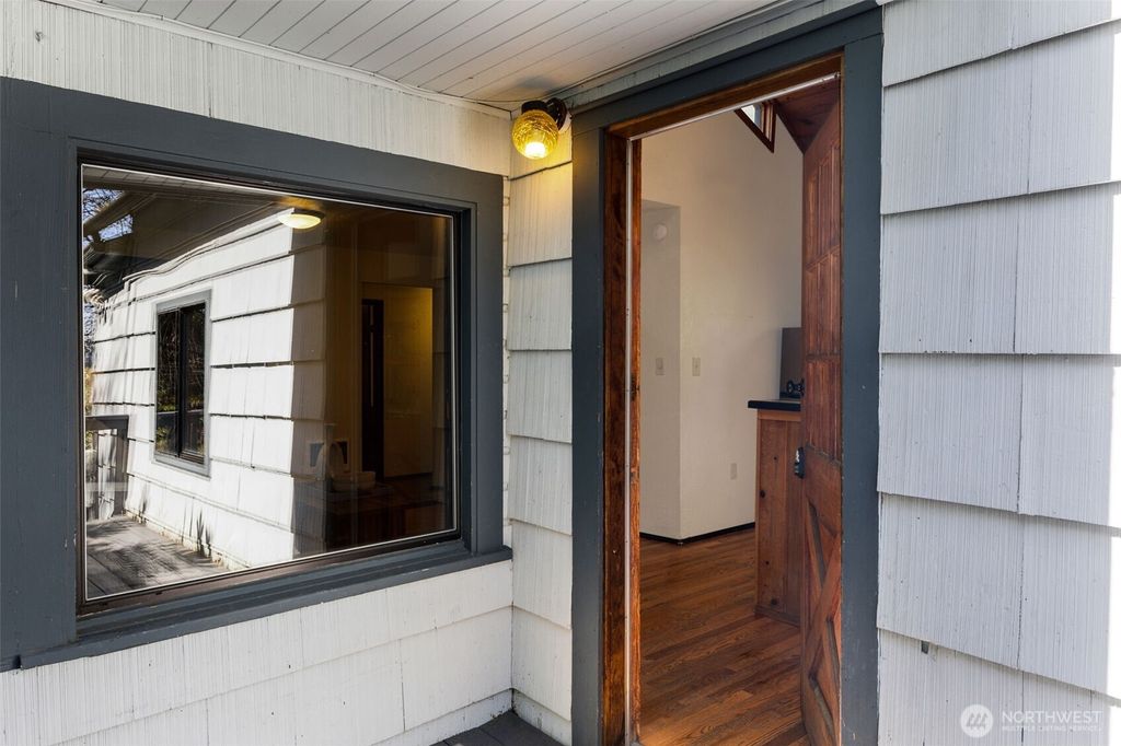 Photo of 437 25th Avenue E, Seattle, WA 98112 (MLS # 2357390)