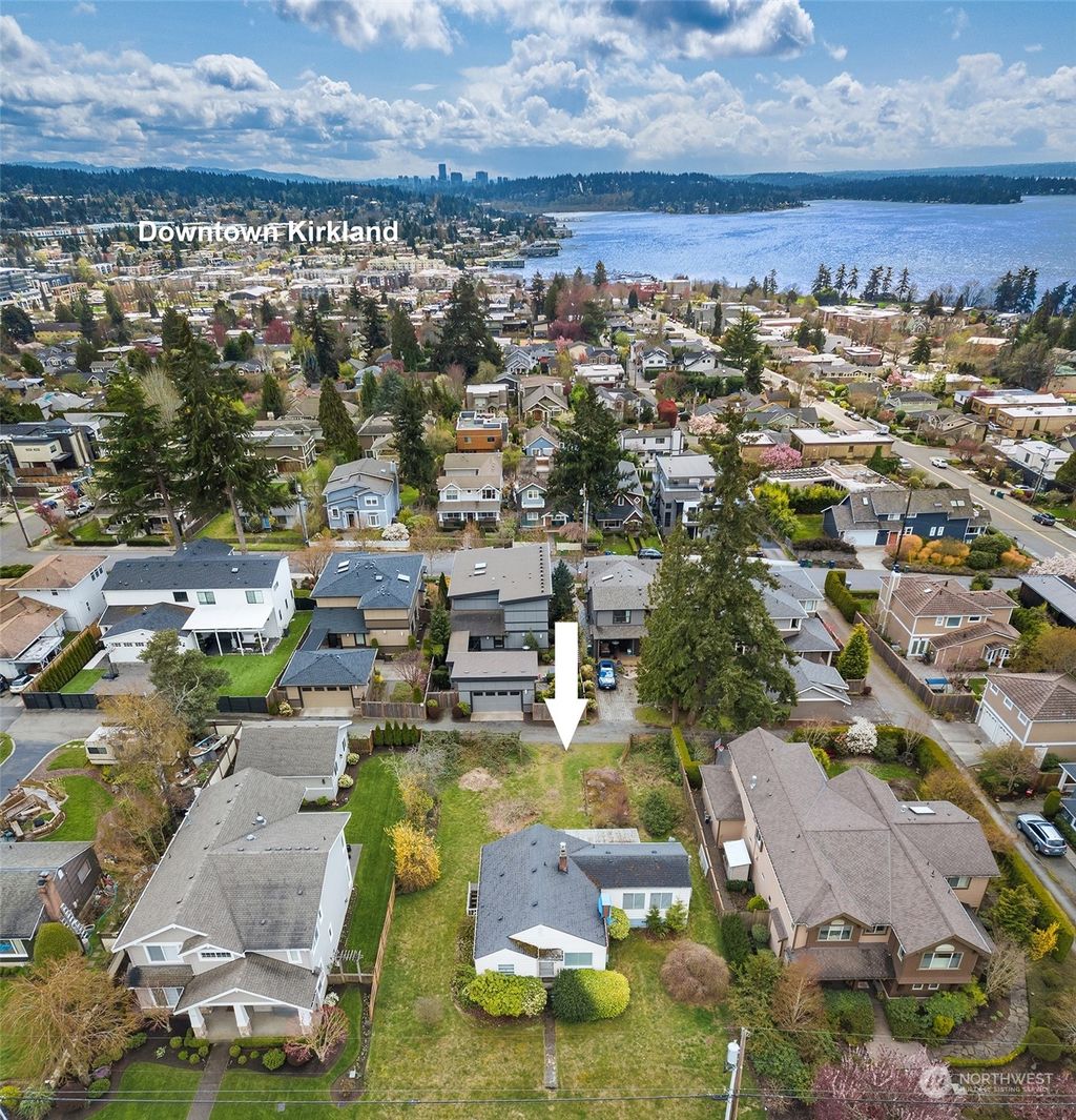 Photo of 123 13th Avenue, Kirkland, WA 98033 (MLS # 2056121)