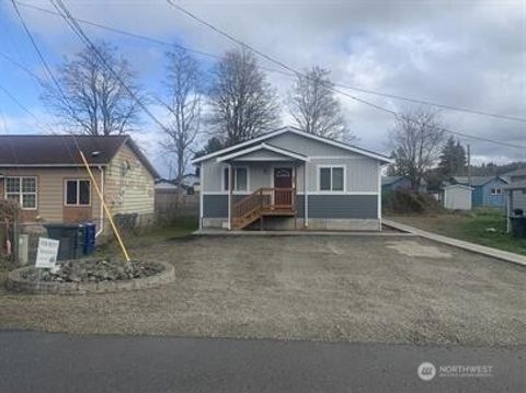 Photo of 332 S 3rd Street, Shelton, WA 98584 (MLS # 2423698)