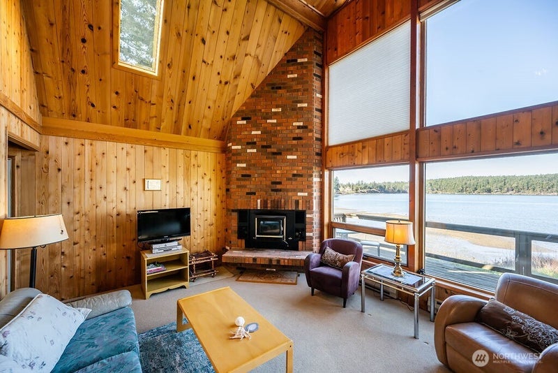 239 Shoreland Drive