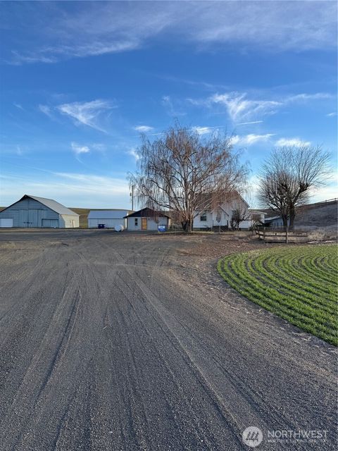 Photo of 32244 Mohler Road E, Mohler, WA 99154 (MLS # 2486108)