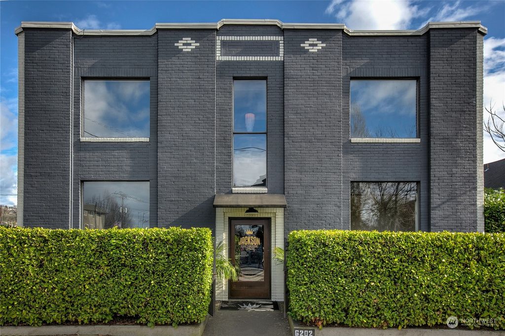 Photo of 6202 Carleton Avenue S, Seattle, WA 98109 (MLS # 2046435)