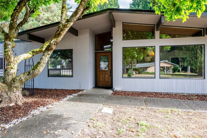 3560 Fairway Lane
