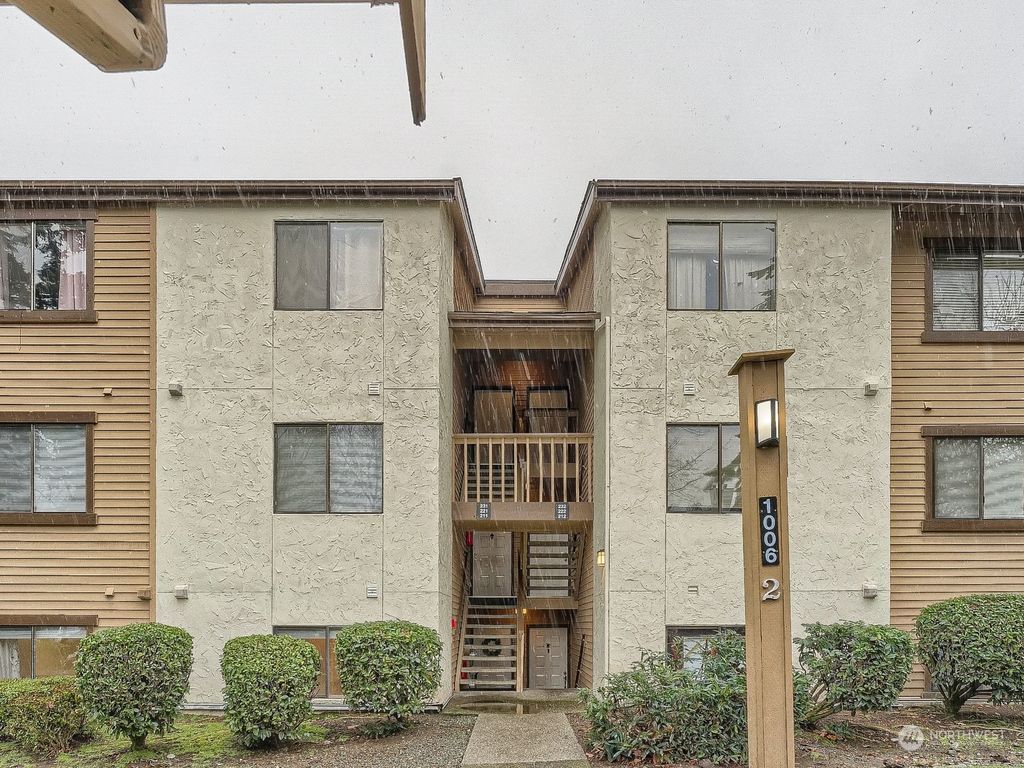 Photo of 1006 S 312th Street #211, Federal Way, WA 98003 (MLS # 2031919)