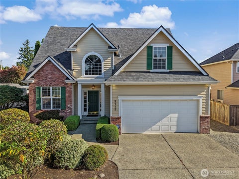 Photo of 2113 12th Avenue NW, Puyallup, WA 98371 (MLS # 2588058)