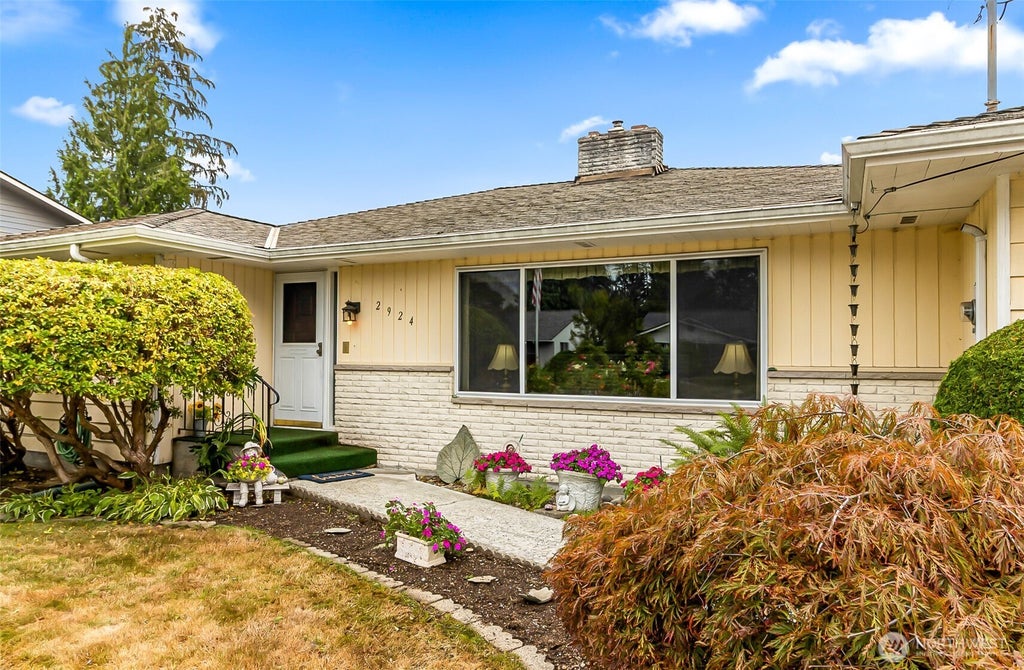 Photo of 2924 91st Street SE, Everett, WA 98208 (MLS # 2580561)