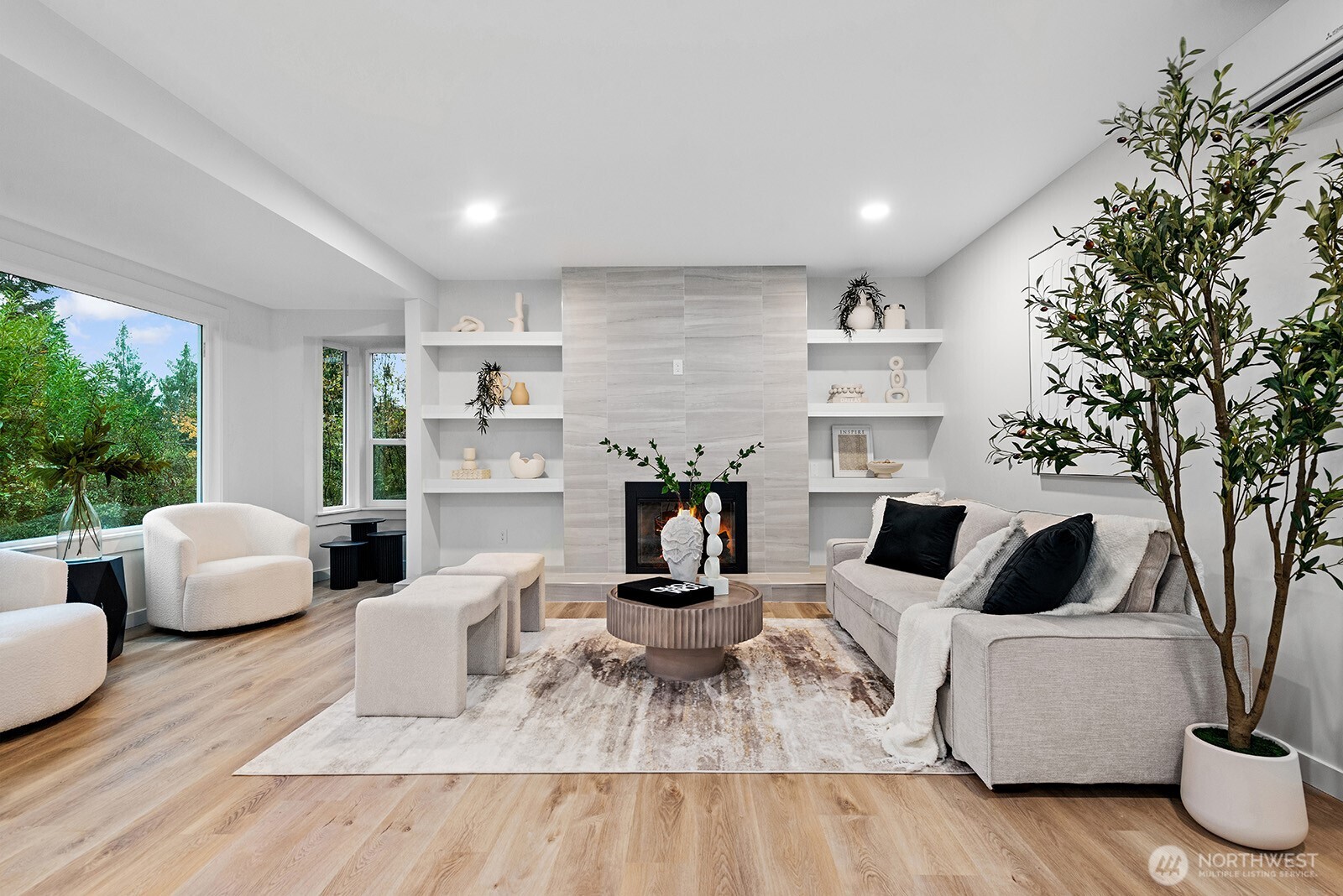 10813 24th Avenue NE