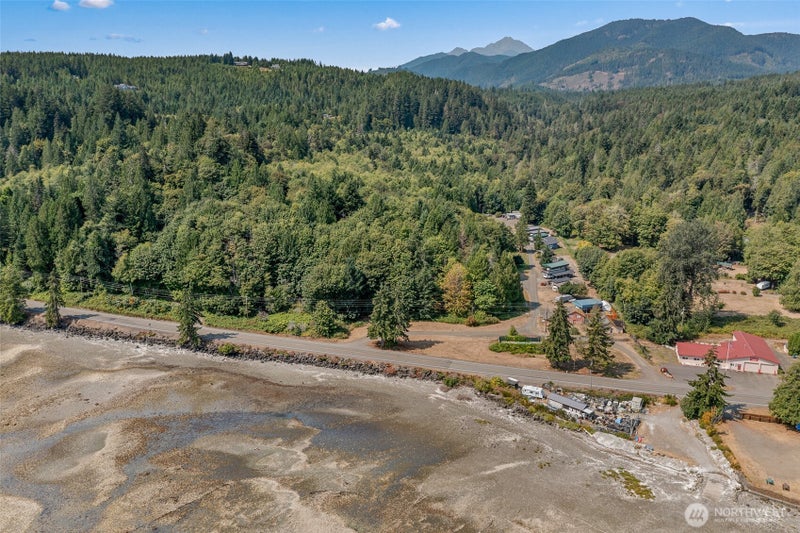34550 N US Hwy 101