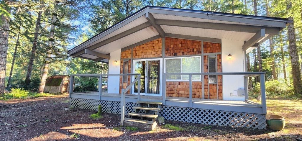 Photo of 50 E Somersby Place, Shelton, WA 98584 (MLS # 2473088)