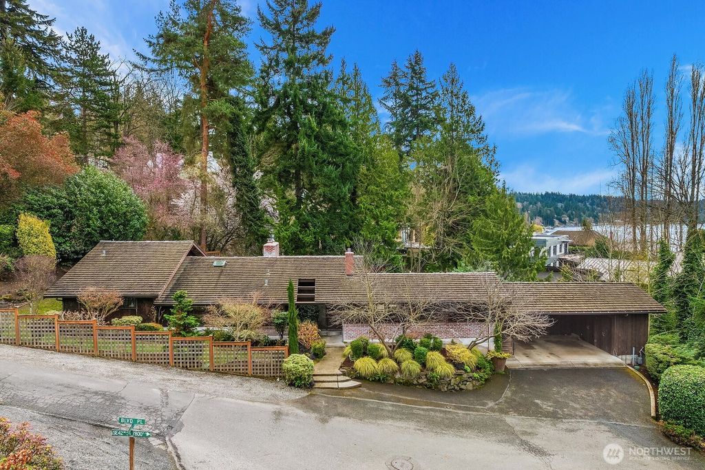 Photo of 4160 Boulevard Place, Mercer Island, WA 98040 (MLS # 2345730)