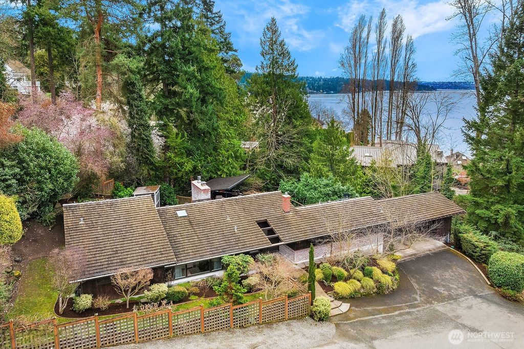 Photo of 4160 Boulevard Place, Mercer Island, WA 98040 (MLS # 2345730)