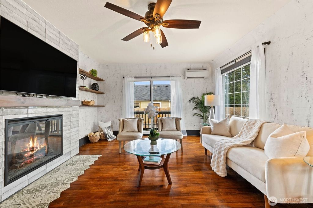 Photo of 3802 S 12th Street, Tacoma, WA 98405 (MLS # 2508334)