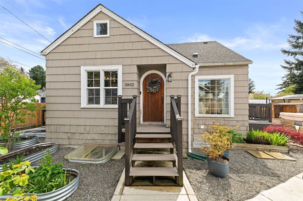 Photo of 3802 S 12th Street, Tacoma, WA 98405 (MLS # 2508334)