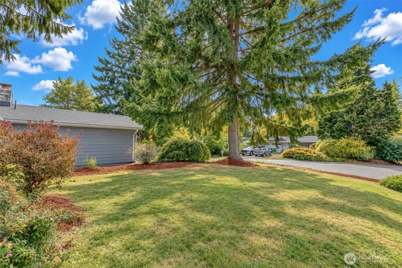 4048 Debbie Court SE