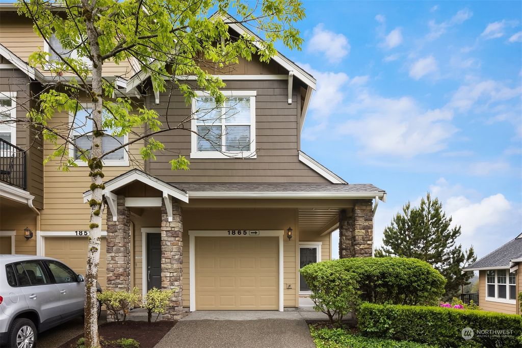 Photo of 1865 16th Lane NE, Issaquah, WA 98029 (MLS # 2233863)