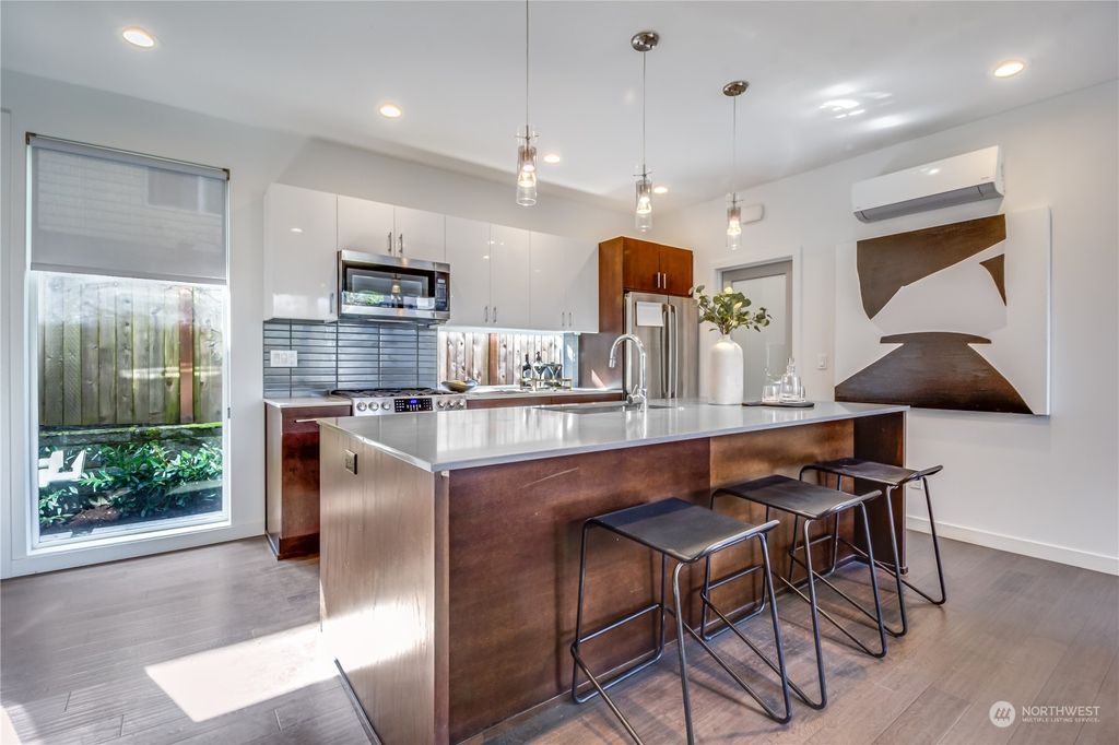 Photo of 1506 Bradner Place S, Seattle, WA 98144 (MLS # 2309452)