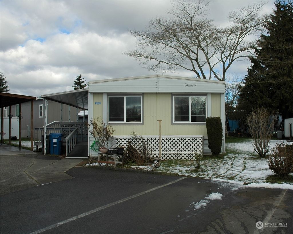Photo of 3238 S 183rd Street #233, SeaTac, WA 98188 (MLS # 2037208)