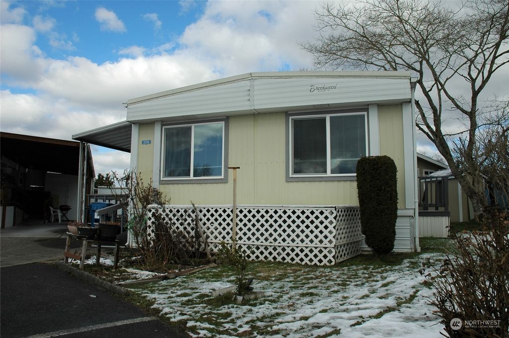 Photo of 3238 S 183rd Street #233, SeaTac, WA 98188 (MLS # 2037208)