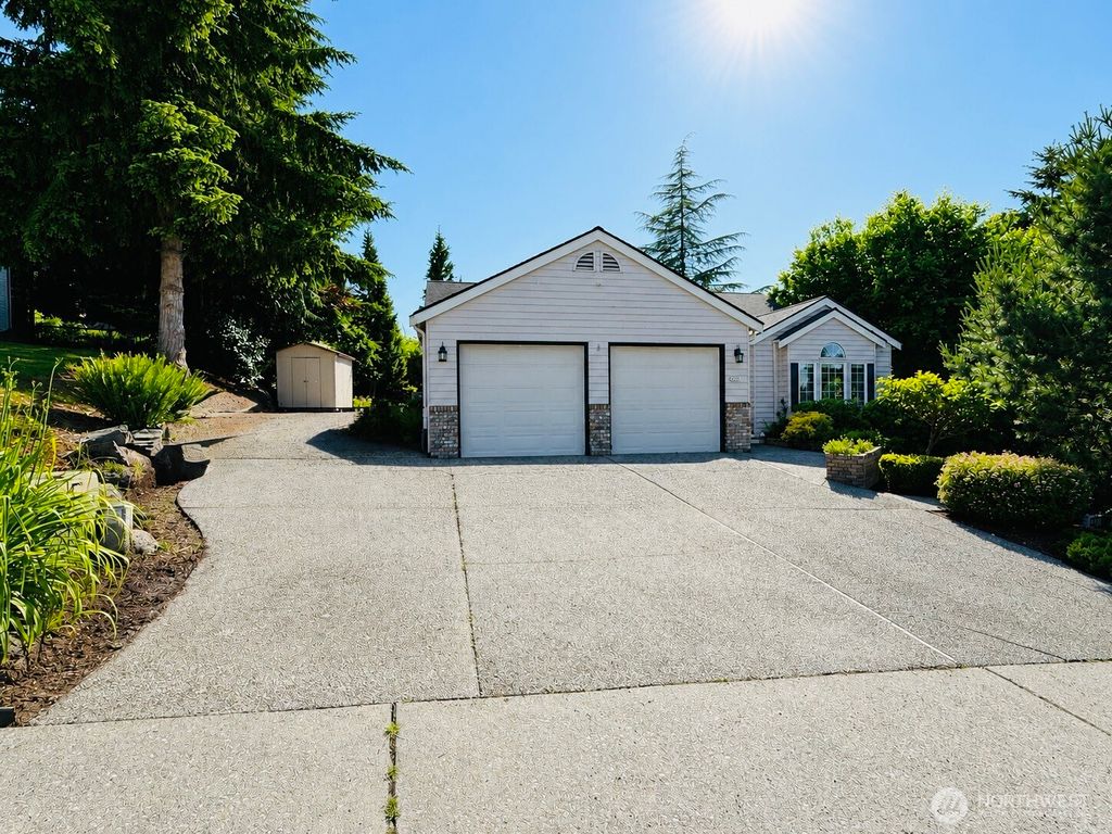 Photo of 715 N Waugh Road, Mount Vernon, WA 98273 (MLS # 2533898)