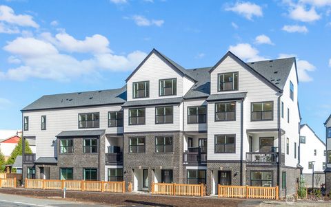 Photo of 714 Newport Way NW, Issaquah, WA 98027 (MLS # 2482070)