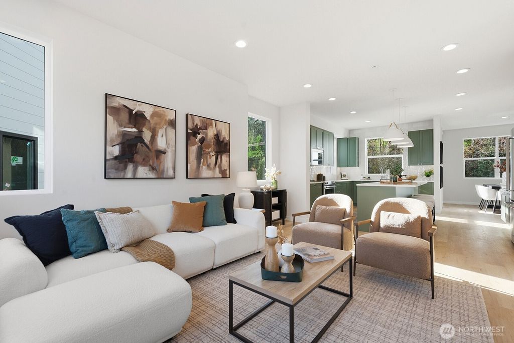 Photo of 714 Newport Way NW, Issaquah, WA 98027 (MLS # 2482070)