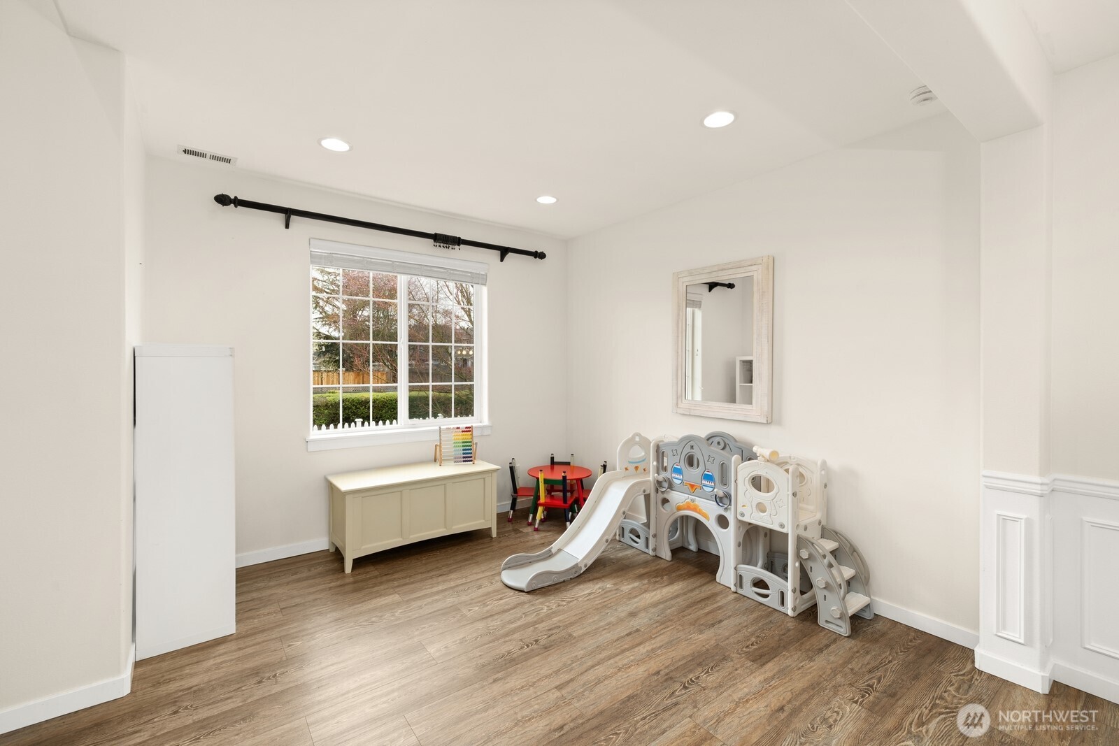 14925 Rivergrove Drive E