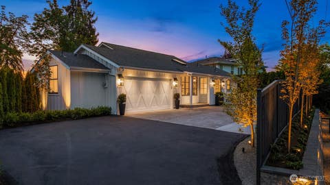 Photo of 2829 92nd Avenue NE, Clyde Hill, WA 98004 (MLS # 2520192)
