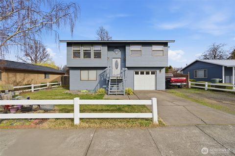 Photo of 162 Tara Street, Milton-Freewater, OR 97862 (MLS # 2489148)