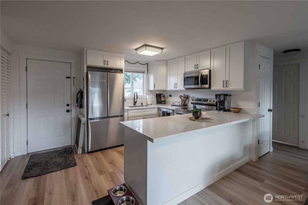 Photo of 1315 118th Street S, Tacoma, WA 98444 (MLS # 2465779)