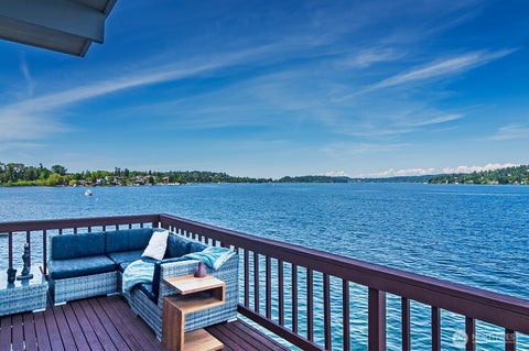 Photo of 9620 Rainier Avenue S, Seattle, WA 98118 (MLS # 2574000)