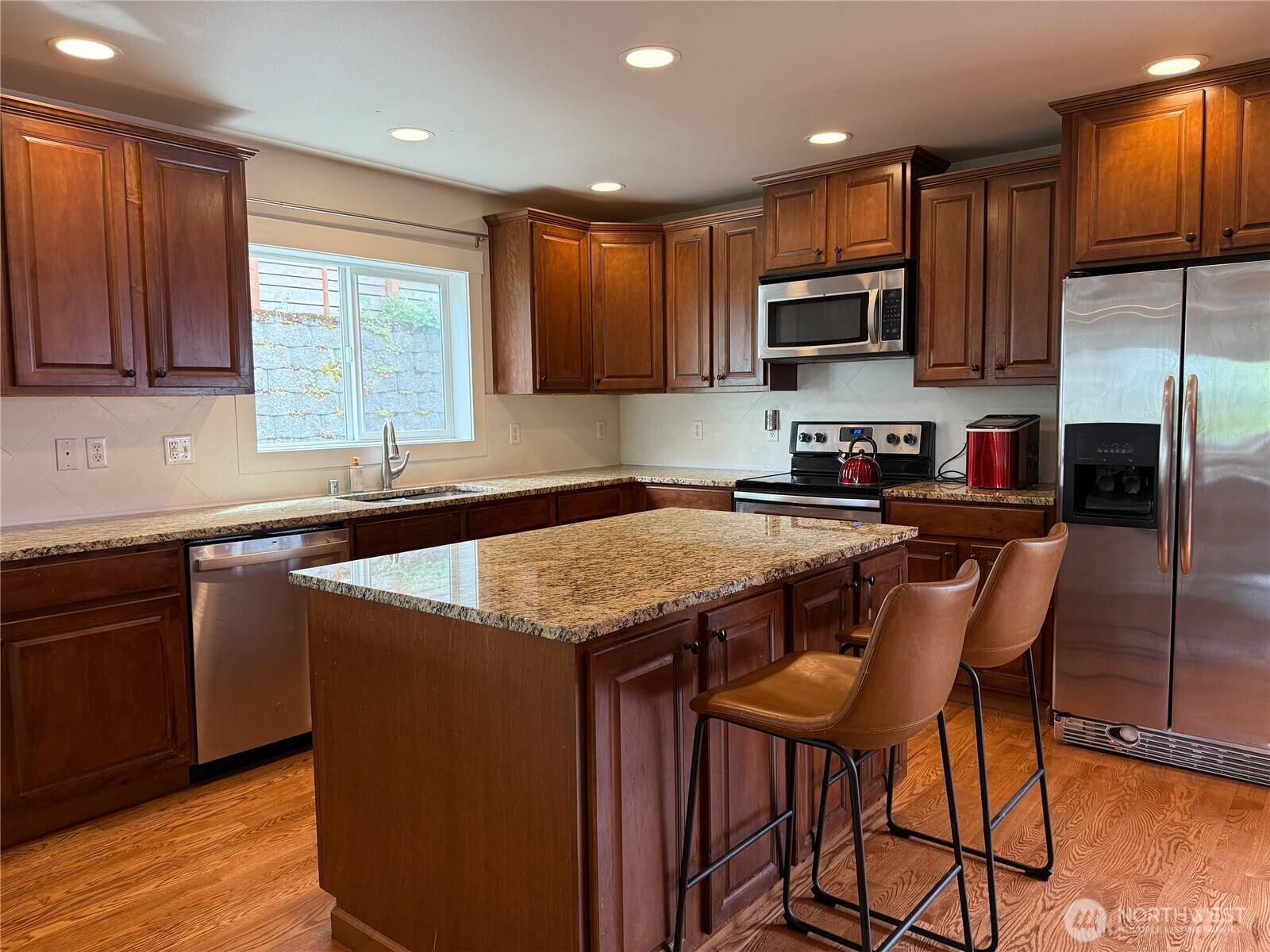 3012 E Valley View Terrace
