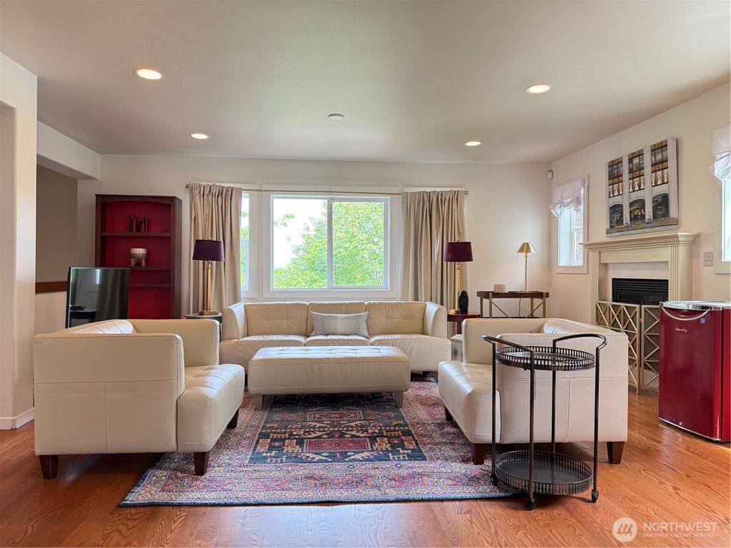 Photo of 3012 E Valley View Terrace, Tacoma, WA 98404 (MLS # 2518751)