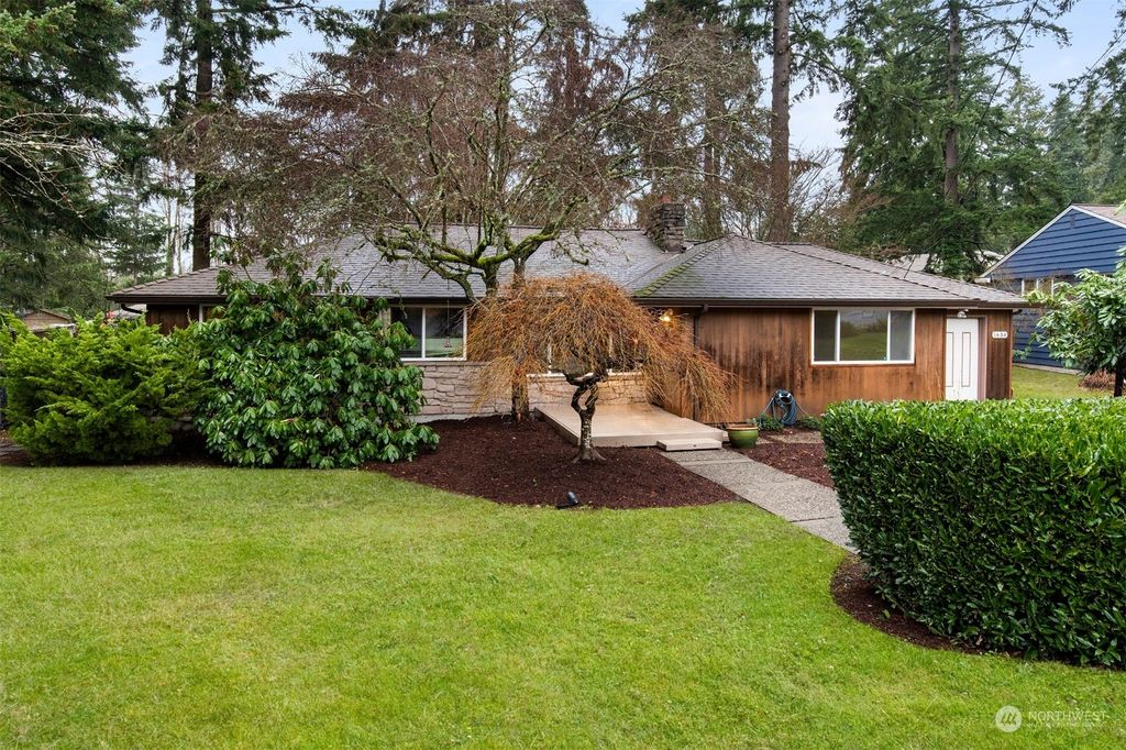 Photo of 1634 N 203rd Place, Shoreline, WA 98133 (MLS # 2029218)