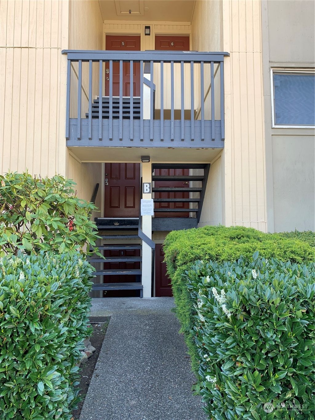 Photo of 31003 14th Avenue S #B5, Federal Way, WA 98003 (MLS # 2067283)