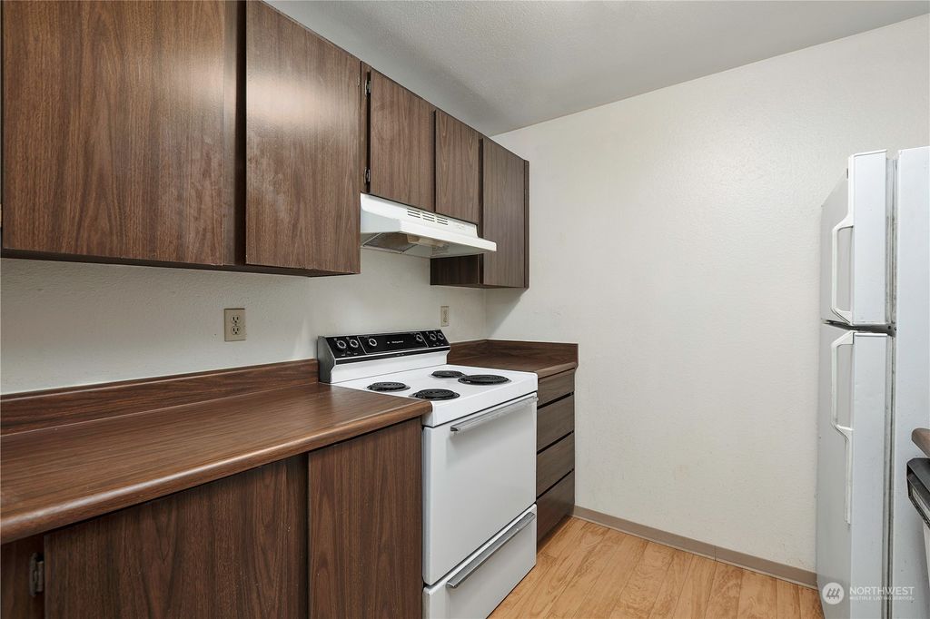 Photo of 4601 SW 320th Street #G5, Federal Way, WA 98023 (MLS # 2056205)