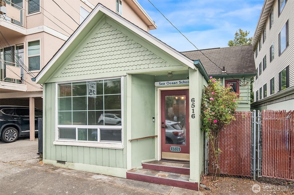 Photo of 6516 24th Avenue NW, Seattle, WA 98117 (MLS # 2417882)