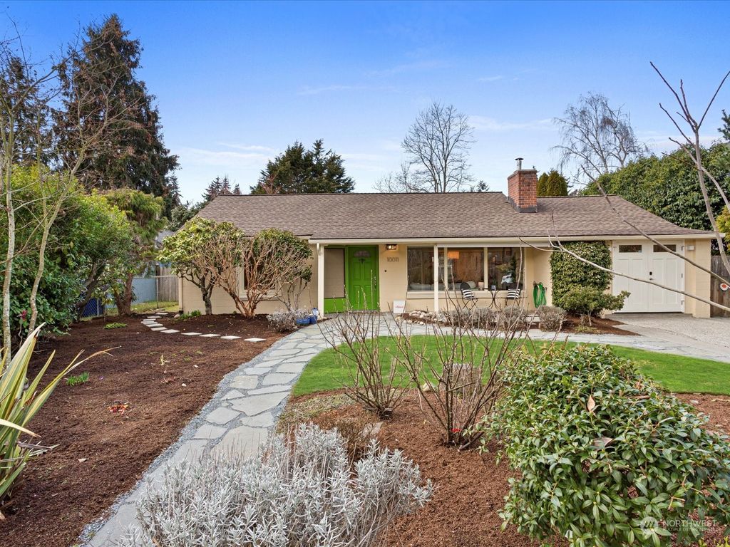 Photo of 10011 8th Avenue NW, Seattle, WA 98177 (MLS # 2044686)