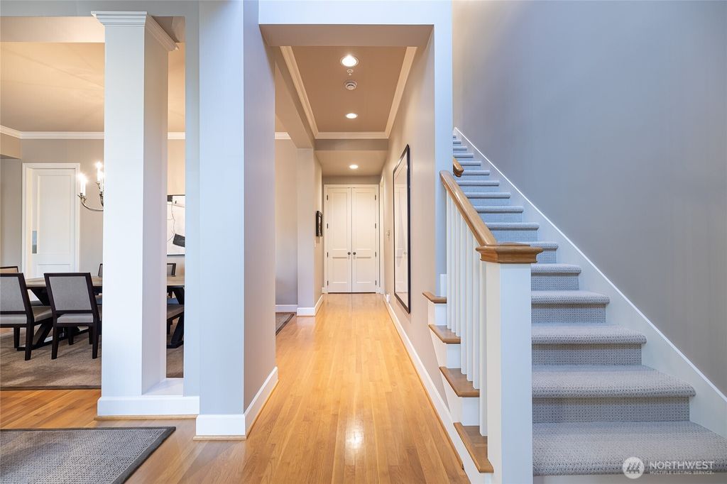 Photo of 121 W Comstock Street #121, Seattle, WA 98119 (MLS # 2360594)