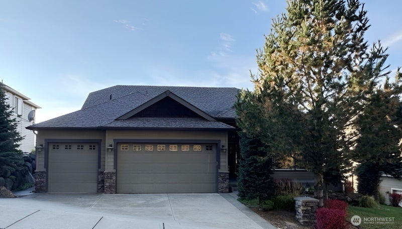 1315 N Dunbarton Oaks Lane