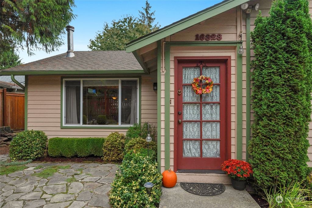 Photo of 16323 Broadway Avenue, Snohomish, WA 98296 (MLS # 2167503)