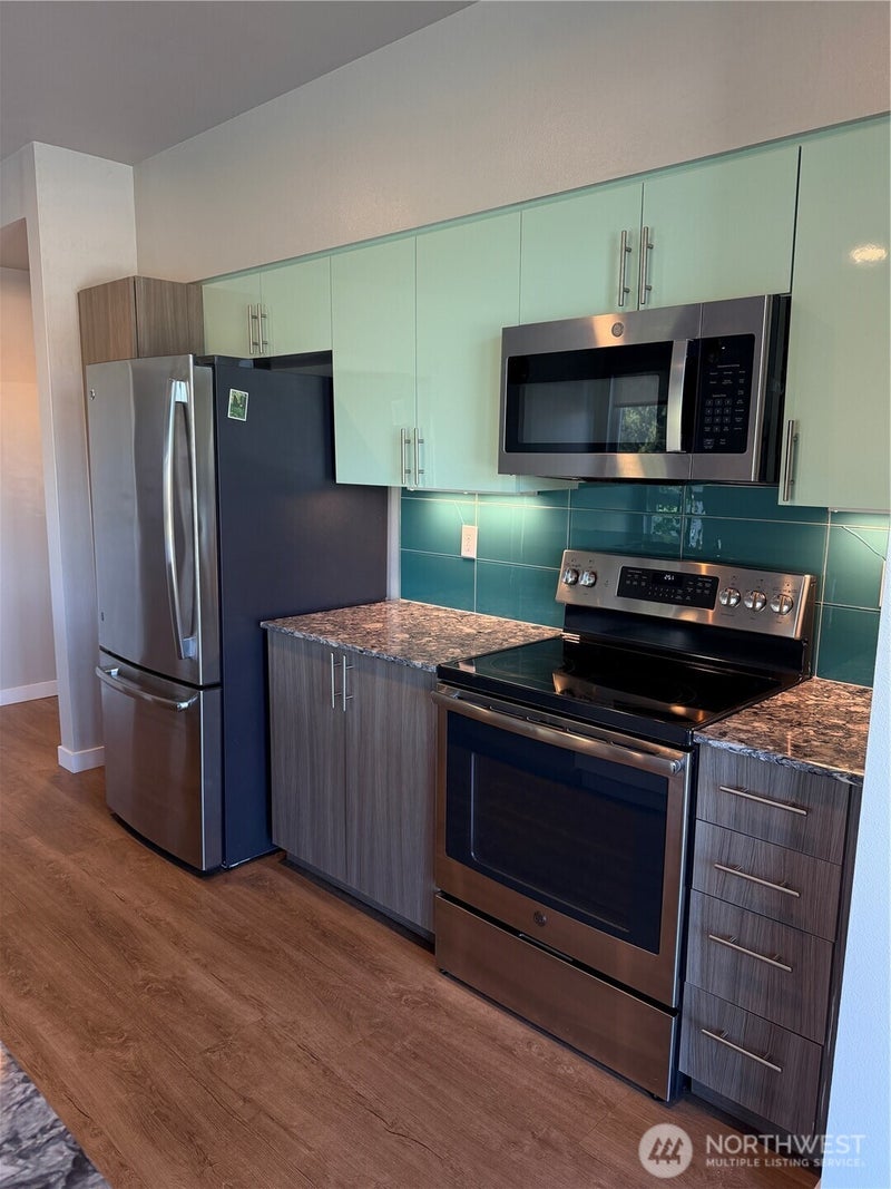 1085 103rd Avenue NE 220